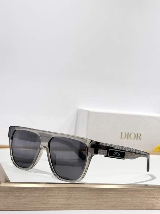 Picture of Dior Sunglasses _SKUfw76988828fw